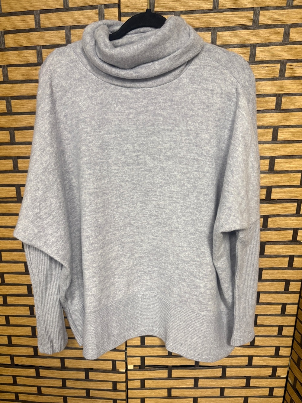 Zenana gray cowl neck long sleeve size small